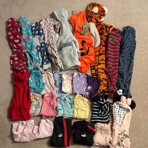 Bundle of girls outfits
